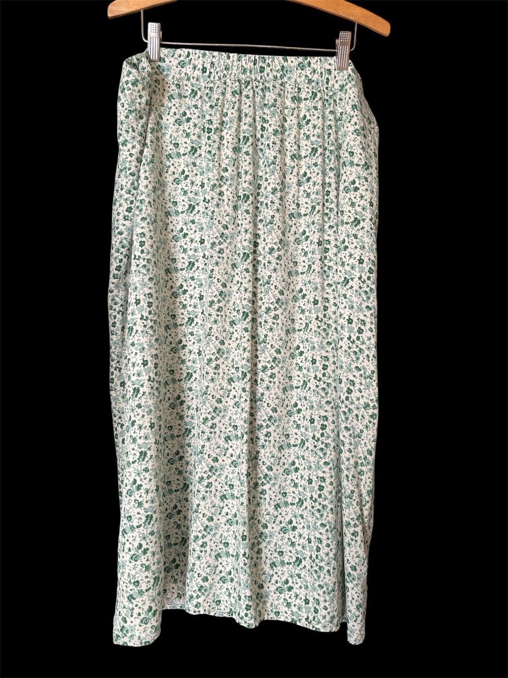 BloomChic Womens Size 18/20 Floral Print Skirt Side Slit Button Detail Lined
